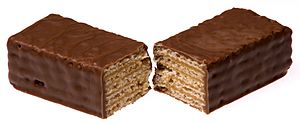 Tunnocks-Caramel-Wafer-Split