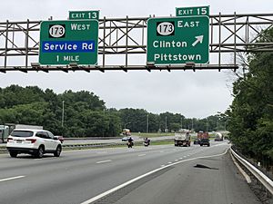 2020-07-09 09 51 25 View west along Interstate 78 and U.S. Route 22 (Phillipsburg-Newark Expressway) at Exit 15 (New Jersey State Route 173 EAST, Clinton, Pittstown) in Clinton, Hunterdon County, New Jersey