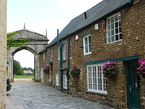 Castle Lane (geograph 2949165)