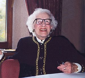 Millvina dean-april 1999.jpg