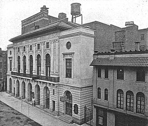 The Globe Theatre, 46th Street and Broadway, New York