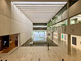 Main foyer of Queensland Art Gallery, Brisbane.jpg