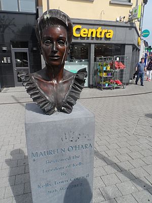 Maureen O'Hara bust