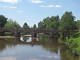 The bridge over the Aumance, in Meaulne