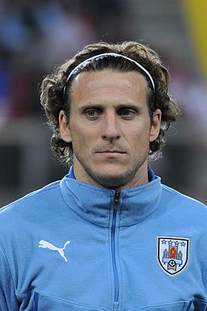 U10 Diego Forlán 7524.jpg