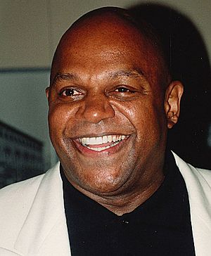 Charles Dutton 2000.jpg