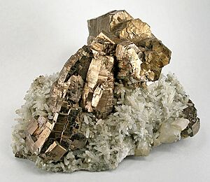 Pyrrhotite-Quartz-kw-tcq03a