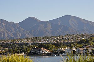 Saddleback from Lake MV.JPG