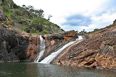 Serpentine Falls 2.jpg