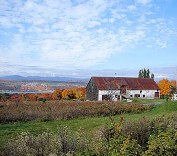 St-Pierre-Ile-Orleans QC 2.JPG