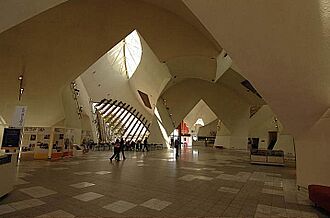 CENTRAL HALL IN THE AUSTRALIAN NATIONAL MUSEUM IN CANBERRA