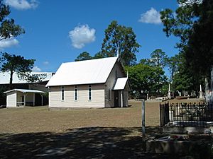 Christ Church, Tingalpa, 2005.JPG