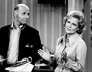 Gavin MacLeod Betty White Mary Tyler Moore Show 1975