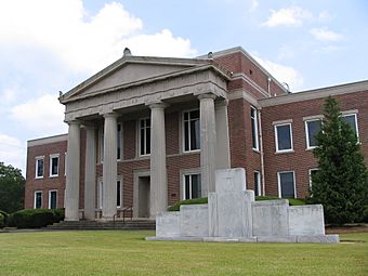 Lamar County Georgia Courthouse.jpg