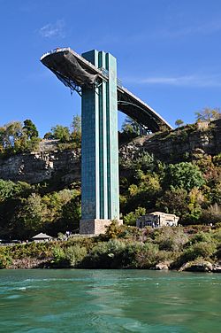 Niagara Falls observatory tower.JPG