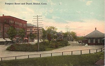 PostcardBristolCTProspectStreetAndRailroadStation1913