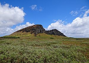 Rano-Raraku-from-South