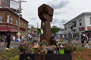 Remembering George Floyd at Chicago and 38th (50024293836)