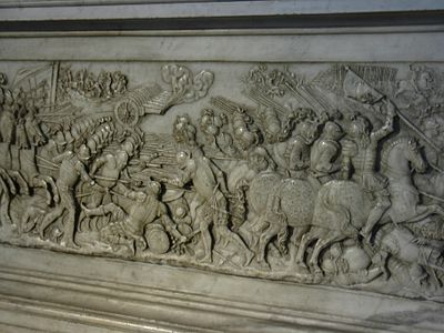 Scène de bataille sur le tombeau de François Ier dans la basilique Saint-Denis (2)