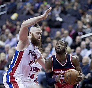 Aron Baynes, John Wall (31692356675)