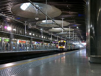 EMU waits at Britomart.jpg