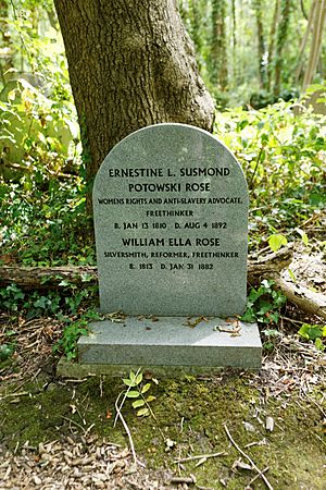 Highgate Cemetery - East - Rose 01