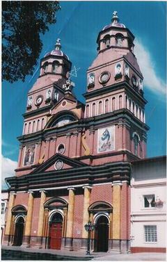 Iglesia amalfi antioquia.jpg