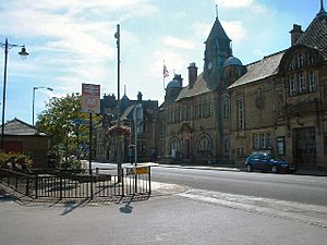 IlkleyTownHall.jpg