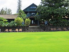 Maui-FredBaldwin-Memorial-Home-centerlawn.JPG