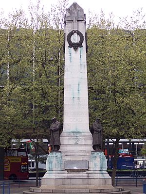 Euston cenotaph.JPG