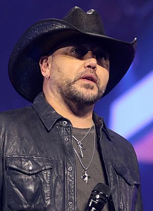 Jason Aldean 2022 (cropped).jpg