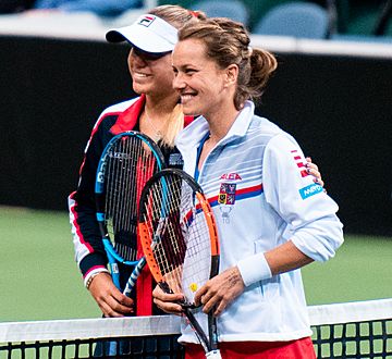 Kenin and Strycova