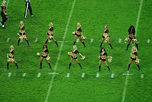 Saintsations cheerleaders