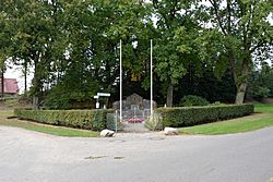 Schleswig-Holstein, Looft, Ehrenmal NIK 9758