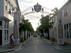 Bahamavillageentrance