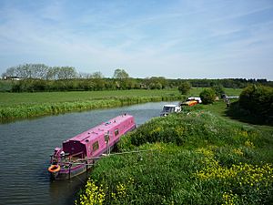 Boats on the Derwent at Elvington - geograph.org.uk - 1384488