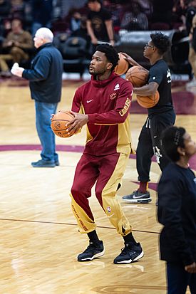 Damian Jones Cavs '23.jpg