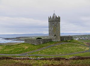 Doonagore Castle