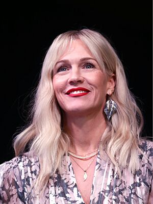 Jennie Garth (53245276734) cropped.jpg