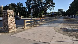 Kluft-photo-2019-06-16-Coyote-Creek-Trail-Tully-trailhead