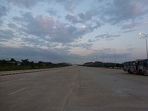 Naypyidaw -- Wide Boulevard