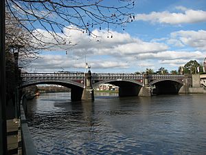 Princes Bridge Melbourne 01a