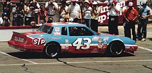 RichardPetty43racecar1983