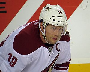 Shane Doan Coyotes 2013 14.jpg