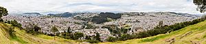 Vista de Quito desde El Panecillo, Ecuador, 2015-07-22, DD 25-29 PAN