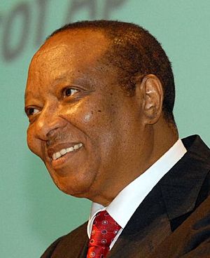 Apolo Nsibambi (cropped).jpg