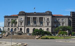 Conselho Municipal de Maputo frente