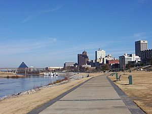 Memphis skyline pyramid