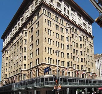 Sheraton Gunter Hotel.jpg