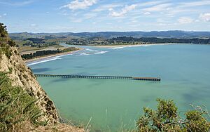 Tolaga Bay with Uawa River